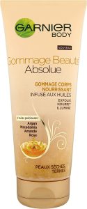 Le gommage nourrissant pour le corps Garnier
